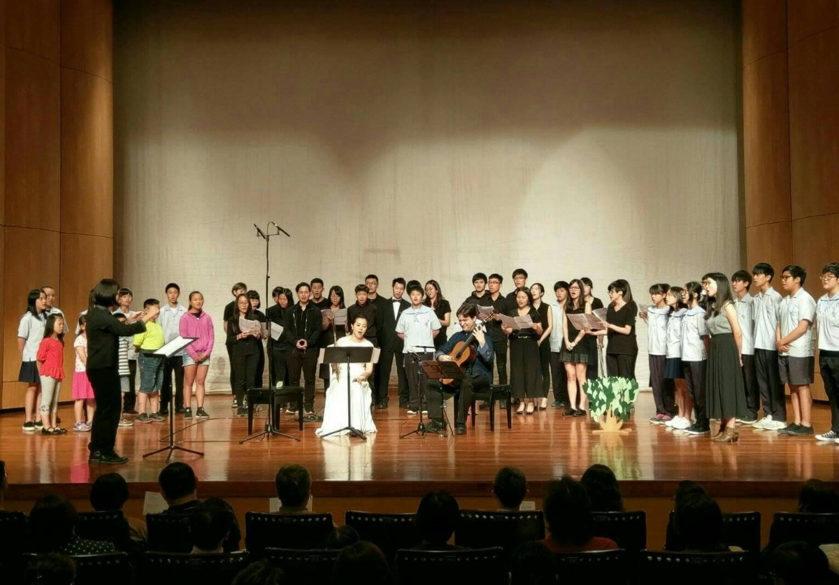 參與臺大蔡佳芬教授「褒‧種茶」音樂會，一同演唱「聽見坪林」